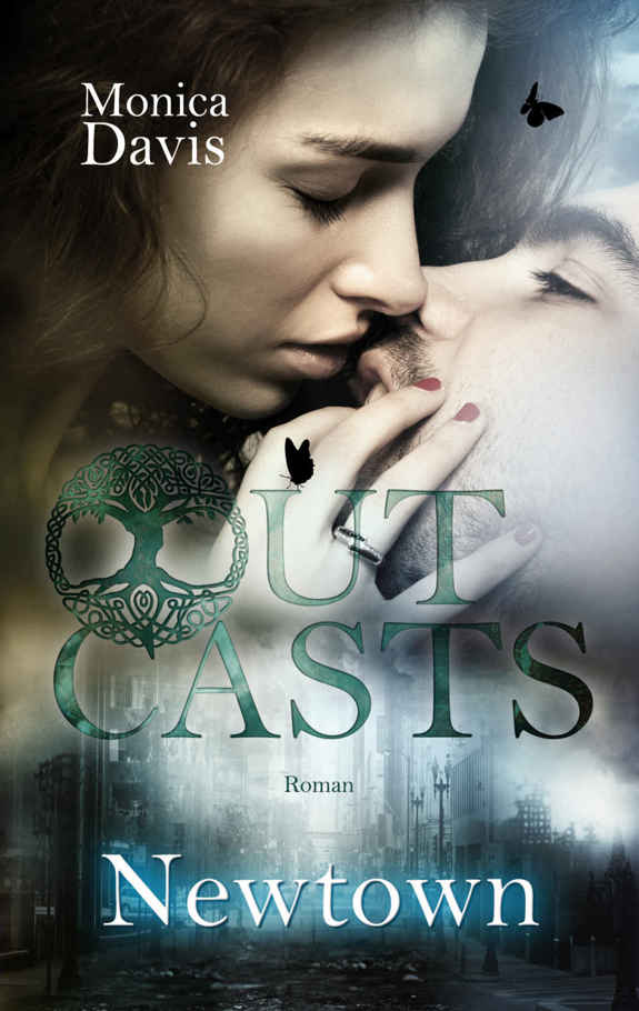 Monica Davis - Outcasts Band 4 - Newtown