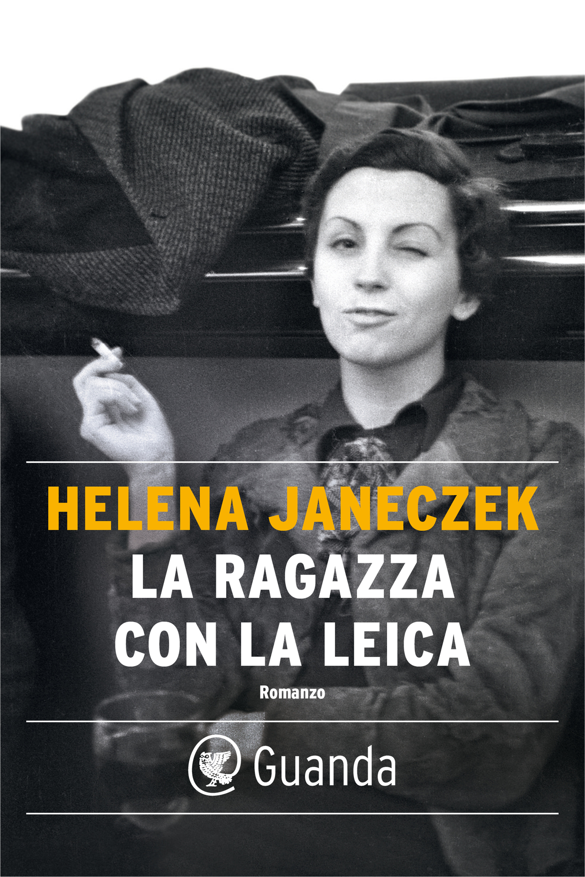 La ragazza con la Leica