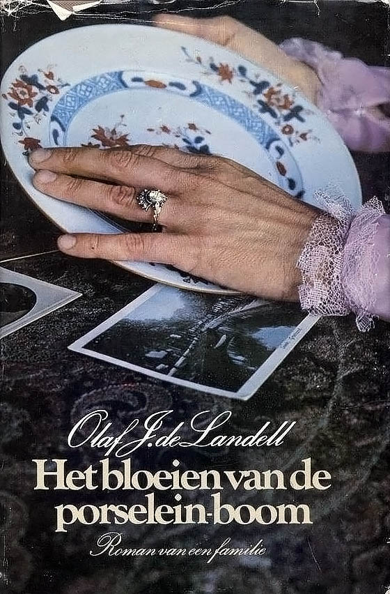 Porseleinboom - 01 - Het bloeien van de porseleinboom